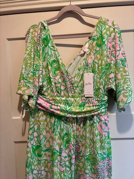 Lilly Pulitzer Dresses & Skirts - Lilly Pulitzer Pink & Green Dress